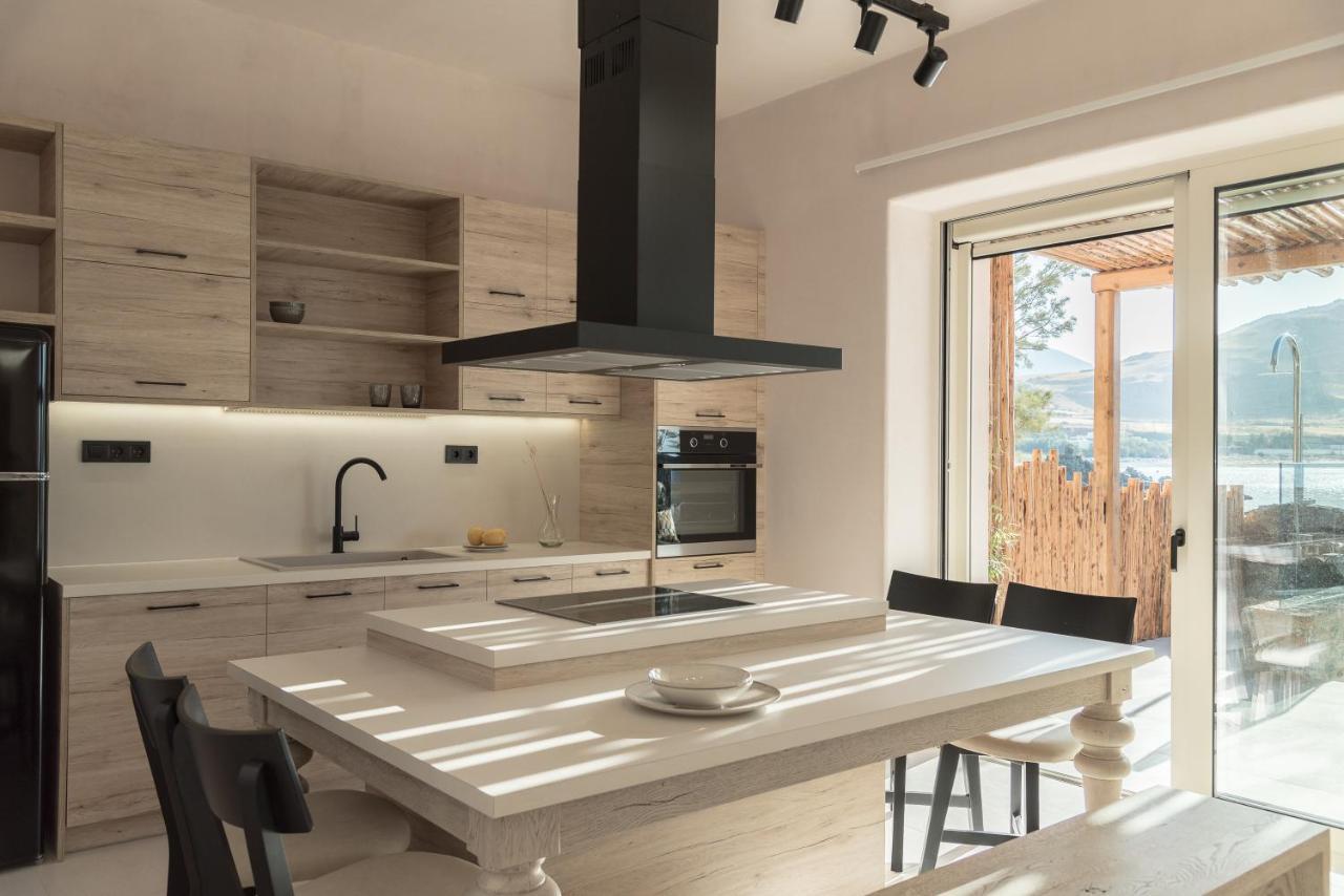 Isla Beach House, A Timeless Retreat, By Thinkvilla Damnoni Buitenkant foto